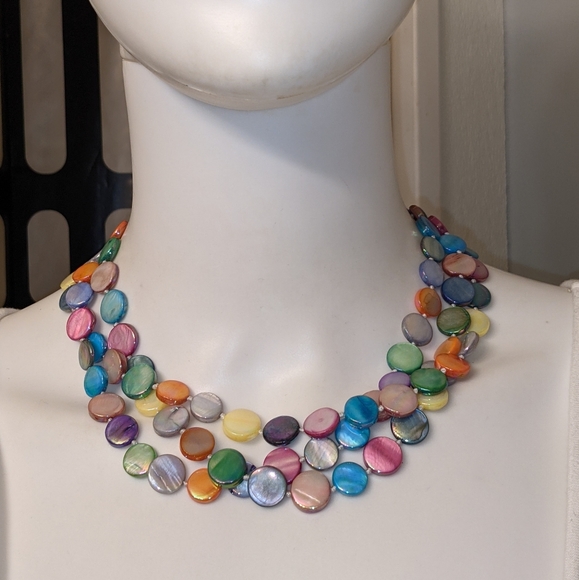 Jewelry - Multi colored layered mother of pearl disc necklace